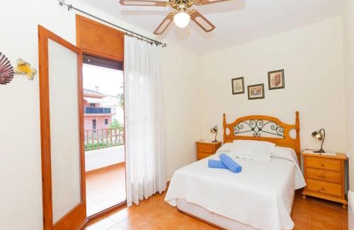 Cunit House | Holiday Home Katy by Interhome