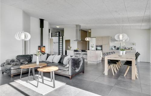 Skødshoved Strand House | Holiday Home Lådenbjerg Knebel Denm