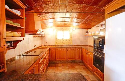 L'Aldea House | Holiday Home L'Aldea by Interhome