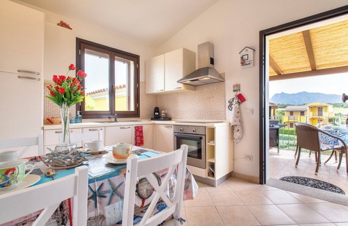 Viddalba House | Holiday Home 'La Capazza' with Sea View, Wi-Fi and Air Conditioning