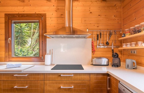 Motril House | Holiday Home 'La Haima' with Sea View, Wi-Fi and Air Conditioning