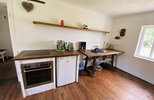 Sankt Martin im Sulmtal House | Holiday Home 'Lebenshof Varm - Die Vegane Farm' with Mountain View, Shared Terrace and Wi-Fi