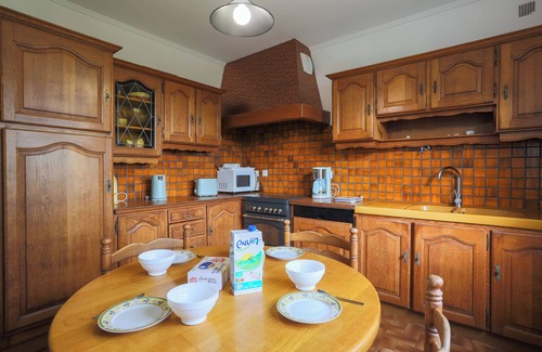 Locquirec House | Holiday Home 'Les Camelias' with Sea View, Private Terrace and Balcony