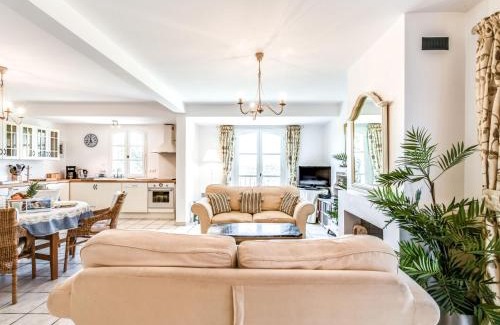 Grimaud House | Holiday Home Les Migraniers by Interhome