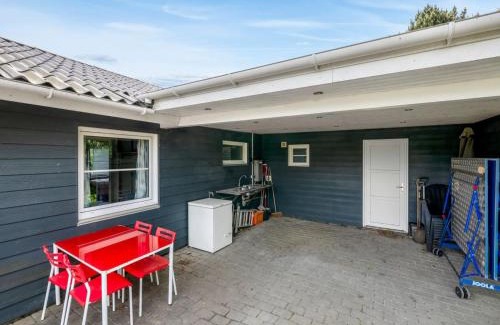 Bjerregaard House | Holiday Home Ludvig - from the sea by Interhome