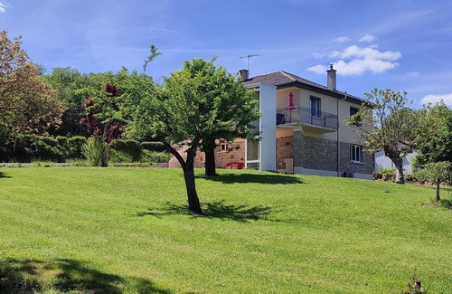 La Rouquette House | Holiday Home 'Maison De Charme La Campagne' with Balcony, Wi-Fi and Air Conditioning