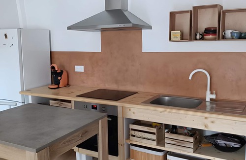 Mirepeisset House | Holiday Home 'Maison Ocre' with Wi-Fi