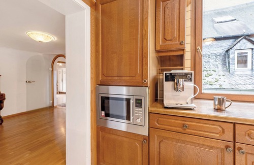 Traben-Trarbach House | Holiday Home 'Moseljuwel' with Sauna, Pool and Lake View