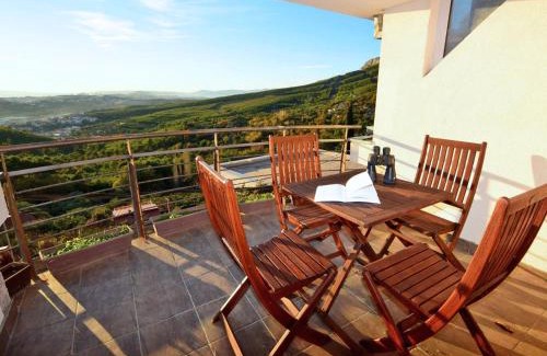 Zrnovnica House | Holiday Home Naš dom by Interhome