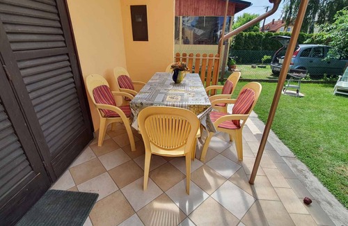 Balatonfenyves House | Holiday home near the beach