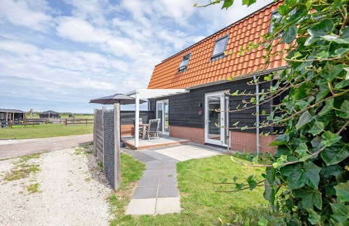 Den Burg House | Holiday home near forest with wellness garden