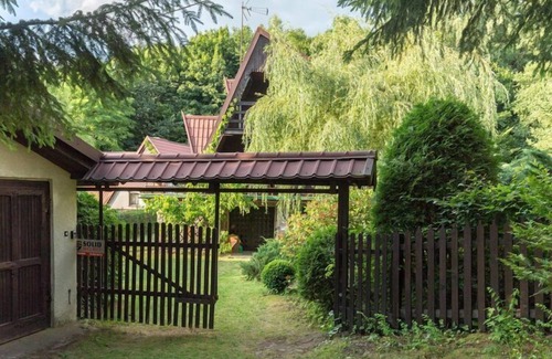 Borzestowska Huta House | Holiday Home near Lake Radunskie with Sauna