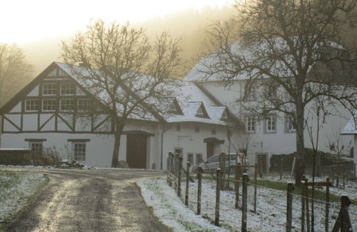 Beuren House | Holiday home old mill with wooden mill wheel
