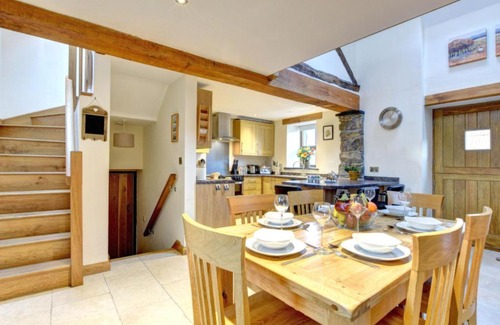 Tywyn House | Holiday Home Opgewonder by Interhome