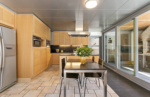 Lichtervelde House | Holiday home René on a large and fully enclosed property with forest and pond