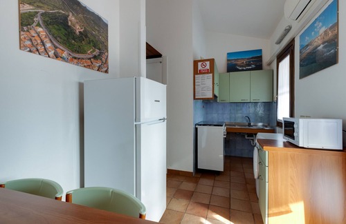 Bosa Marina House | Holiday Home ‘Residenza Solemar - App 12’ with Sea View, Wi-Fi