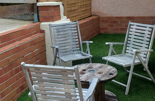 Hirson House | Holiday Home 'Résidence Des 3 Chateaux' with Private Terrace and Private Garden