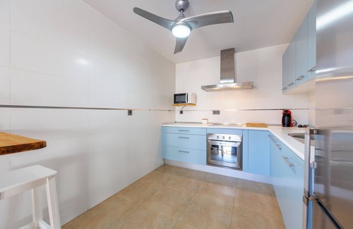 Presillas Bajas House | Holiday Home 'Rous' with Sea View, Private Pool and Wi-Fi