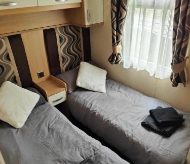 Ringwood Resort | Holiday home sleeps six