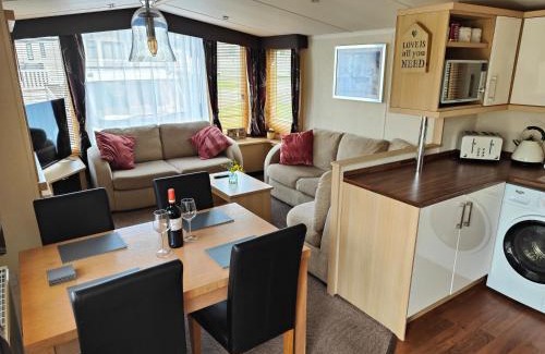 Ringwood Resort | Holiday home sleeps six