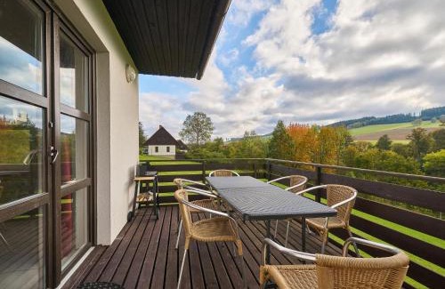 Starkov House | Holiday Home Stárkov by Interhome