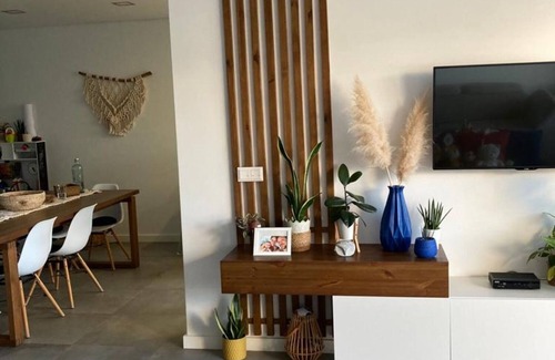 Montes de Alvor House | Holiday Home 'Vale Lagar Villa' with Private Pool, Wi-Fi and Air Conditioning