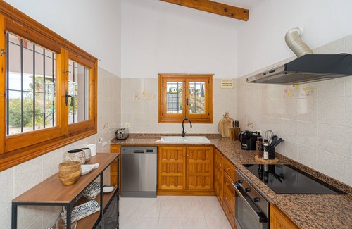 Coveta Fuma Villa | Holiday Home 'Villa Mellizo' with Private Pool, Wi-Fi and Air Conditioning