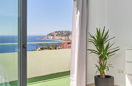 Almunecar House | Holiday Home 'Villa Joya Del Mediterraneo' with Sea View, Wi-Fi and Air Conditioning