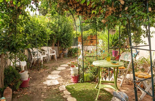 Rivesaltes House | Holiday Home 'Villa Marie Carmen' with Shared Garden, Wi-Fi and Air Conditioning