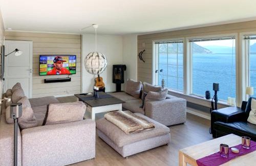 Hoyanger House | Holiday Home Villa Syltebær by Interhome