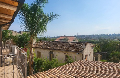Caulonia House | Holiday Home "Vista Allaro" with Sea View & Wi-Fi