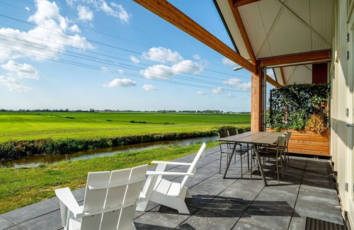 Akkrum House | Holiday home with an unobstructed view