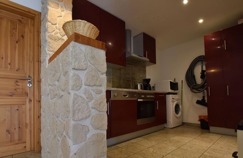 Varsberg House | Holiday home with beautiful view on the village