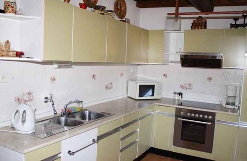 Machov House | Holiday home with garden and barbecue facilities