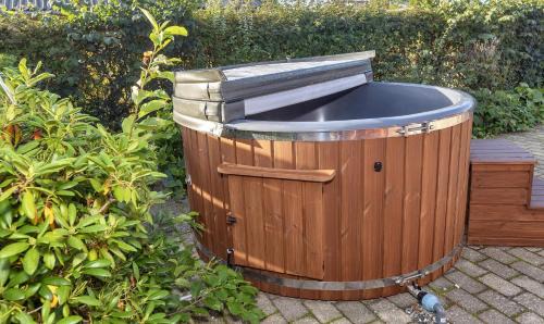 Fur House | Holiday Home With Hot Tub And Offers Many Activities!