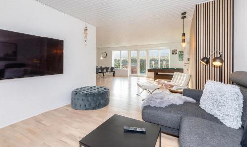 Fur House | Holiday Home With Hot Tub And Offers Many Activities!