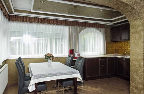 Balatongyorok House | Holiday home with panoramic views of Lake Balaton, WiFi, washing machine