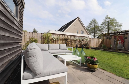 Grou House | Holiday home with spacious enclosed garden