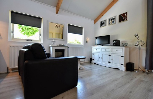 Eerbeek House | Holiday home with wifi
