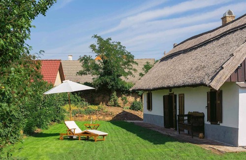 Sukoro House | Holiday home with WLAN in a quiet location