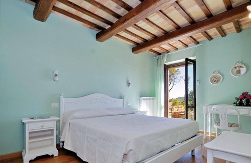 San Severino Marche House | Holiday house San Severino Marche for 1 - 11 persons with 5 bedrooms - Holiday home