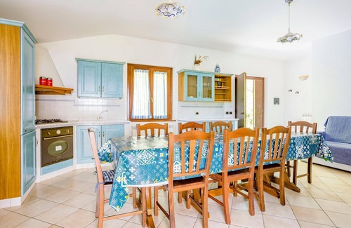 Acqualagna House | Holiday house Acqualagna for 1 - 16 persons with 6 bedrooms - Row house