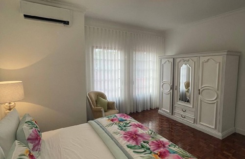 Gambelas House | Holiday house Faro for 1 - 10 persons with 5 bedrooms - Holiday home