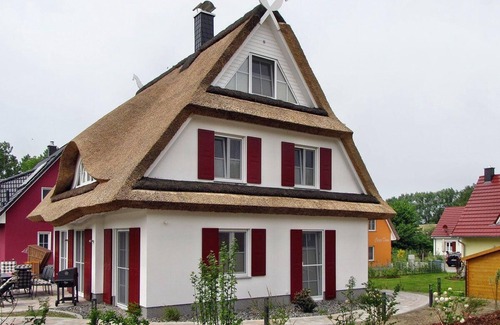 Glowe House | Holiday house Glowe for 1 - 10 persons with 5 bedrooms - Holiday house