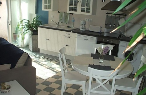 Ozillac House | Holiday house Jonzac for 1 - 4 persons with 2 bedrooms - Row house
