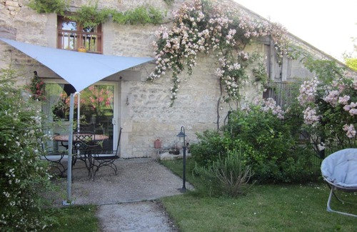 Ozillac House | Holiday house Jonzac for 1 - 4 persons with 2 bedrooms - Row house