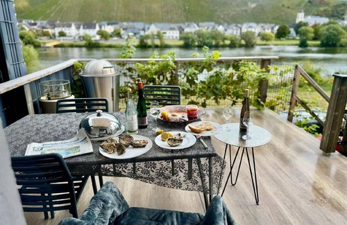 Kindel House | Holiday house Kinheim for 1 - 4 persons with 3 bedrooms - Holiday house