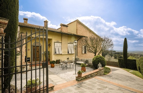 Iano Villa | Holiday House "La Sassolina"