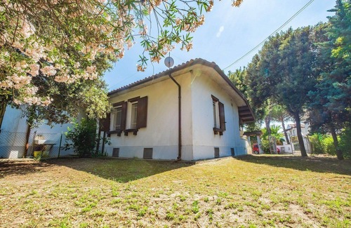 Lido di Volano House | Holiday house Lido di Volano for 1 - 6 persons with 2 bedrooms - Row house