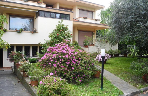 Massarosa House | Holiday house Massarosa for 1 - 8 persons with 4 bedrooms - Twin house